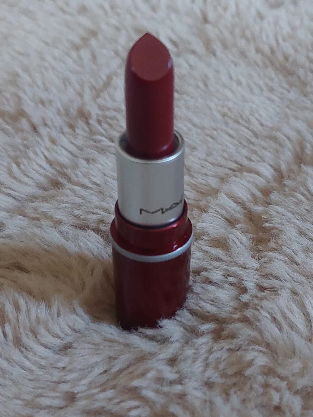2 NEW MAC MINI LIPSTICKS RUBY WOO & DUBONNET